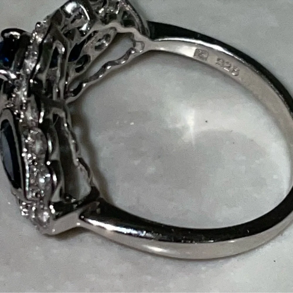 Vintage BLUE TOPAZ 2.00CT WHITE TOPAZ 1.20CTW STERLING SILVER 3- STONE Ring